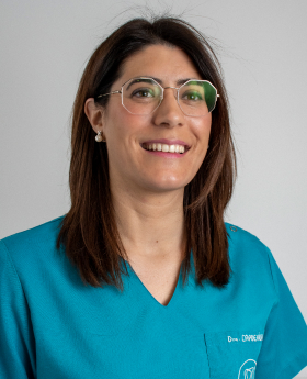 primer pla de la dentista Laura Capdevila, de la Clínica Dental Aiguafreda